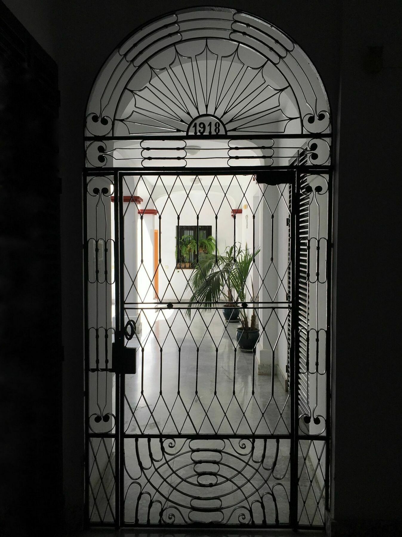 Teodosio Apartment Free Parking & Central Ac Севілья Екстер'єр фото
