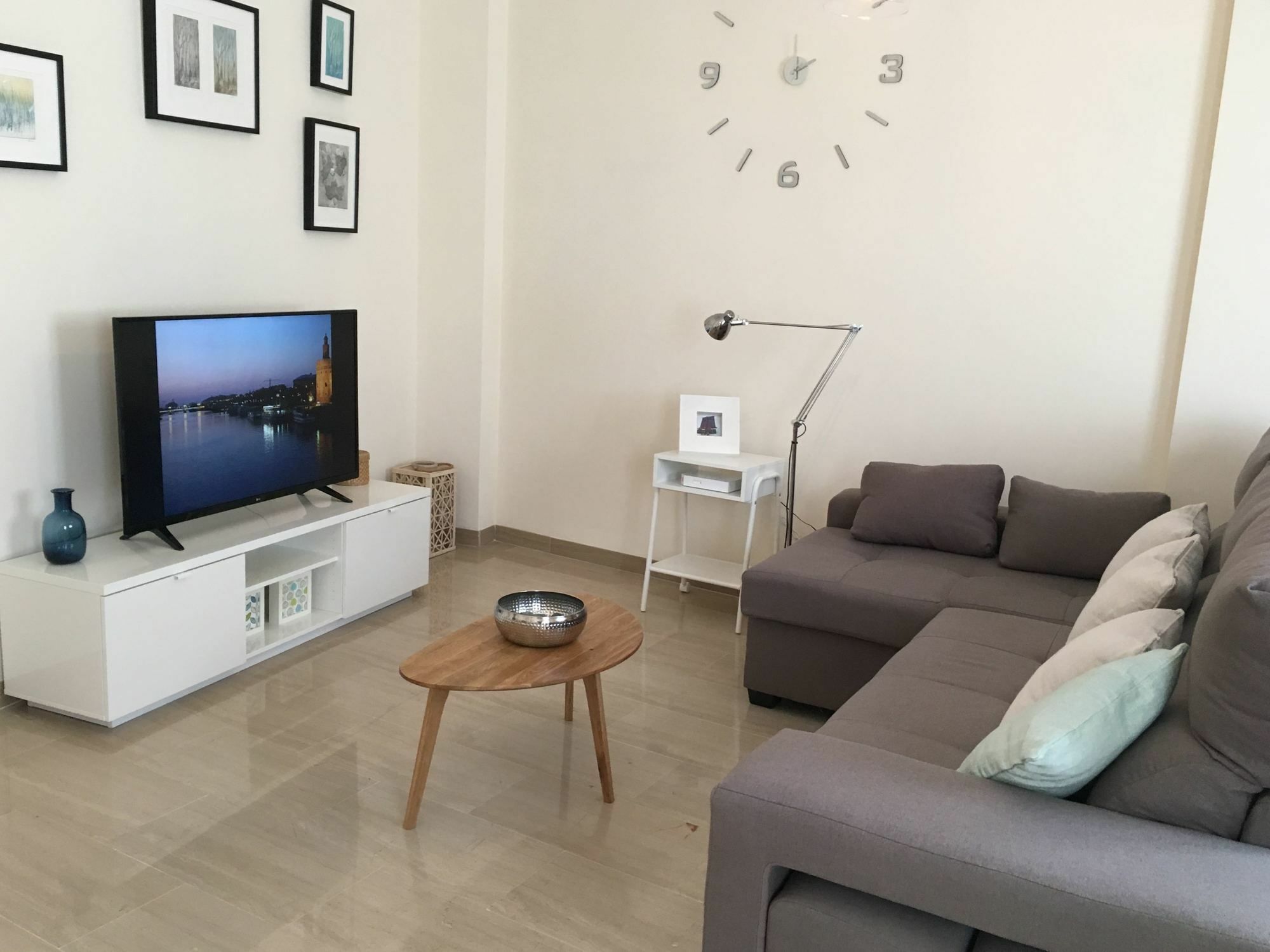 Teodosio Apartment Free Parking & Central Ac Севілья Екстер'єр фото
